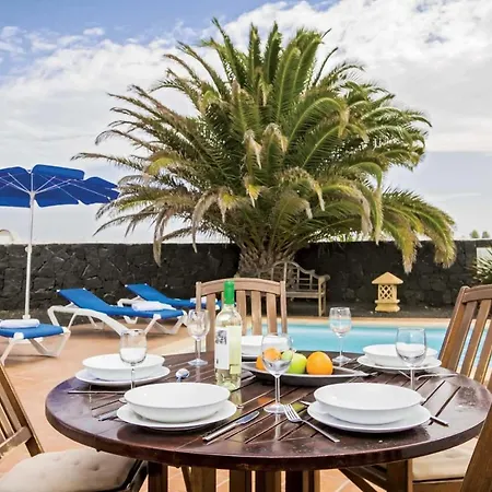 Playa Blanca Sleeps 6 Air Con Wifi * Playa Blanca (Lanzarote)